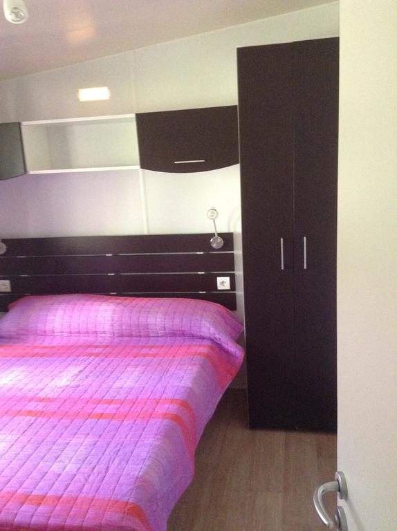 Camping Pineta Hotel Urbino Luaran gambar